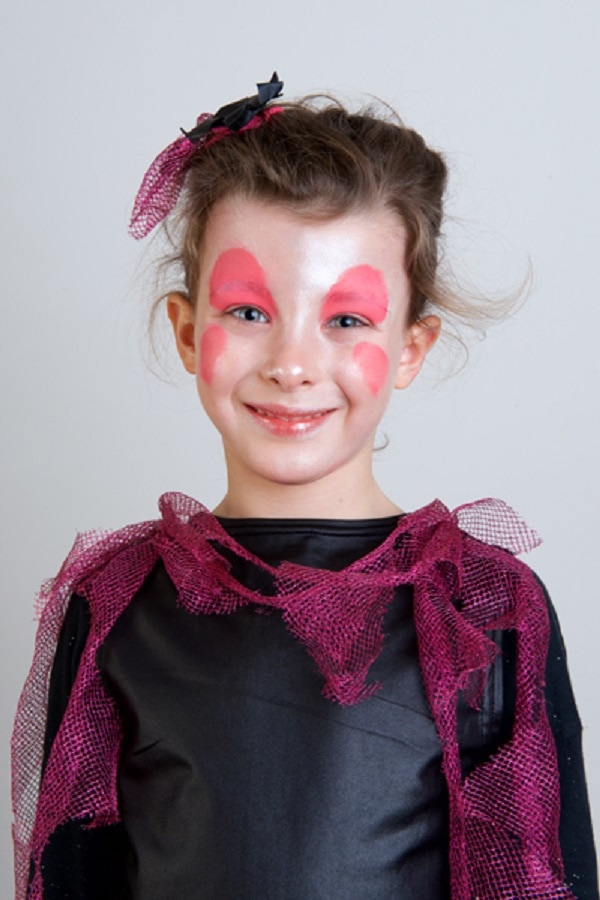 Maquillage sorcière petite fille pour Halloween : tuto - MaFamilleZen