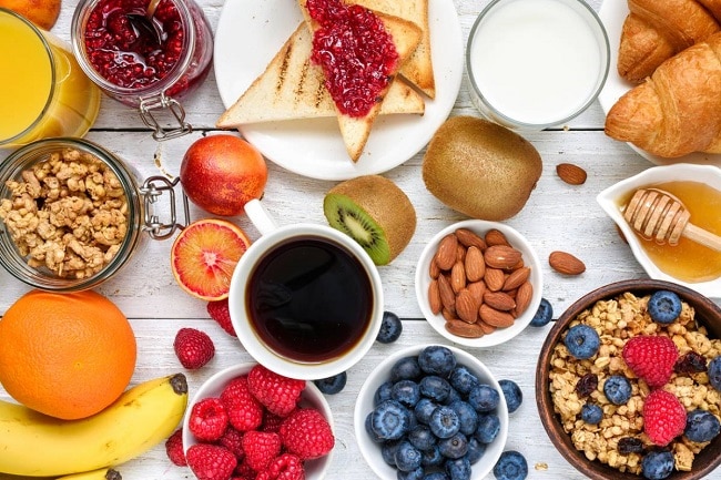 Quel petit-déjeuner équilibré prendre en famille ? - Forme et Santé