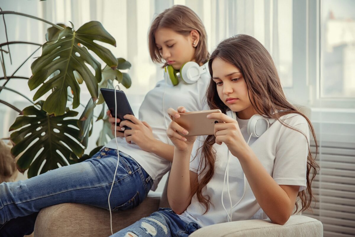 comment protéger les enfants sur les réseaux sociaux